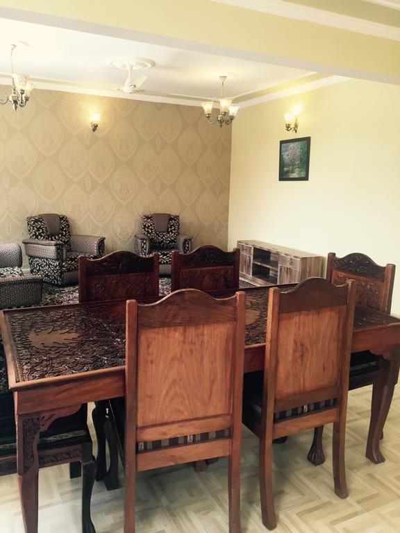 Shalimar Heights Hotel Srīnagar Eksteriør billede